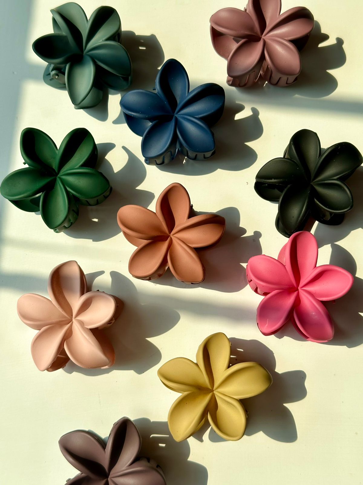 Medium Flower HairClaw