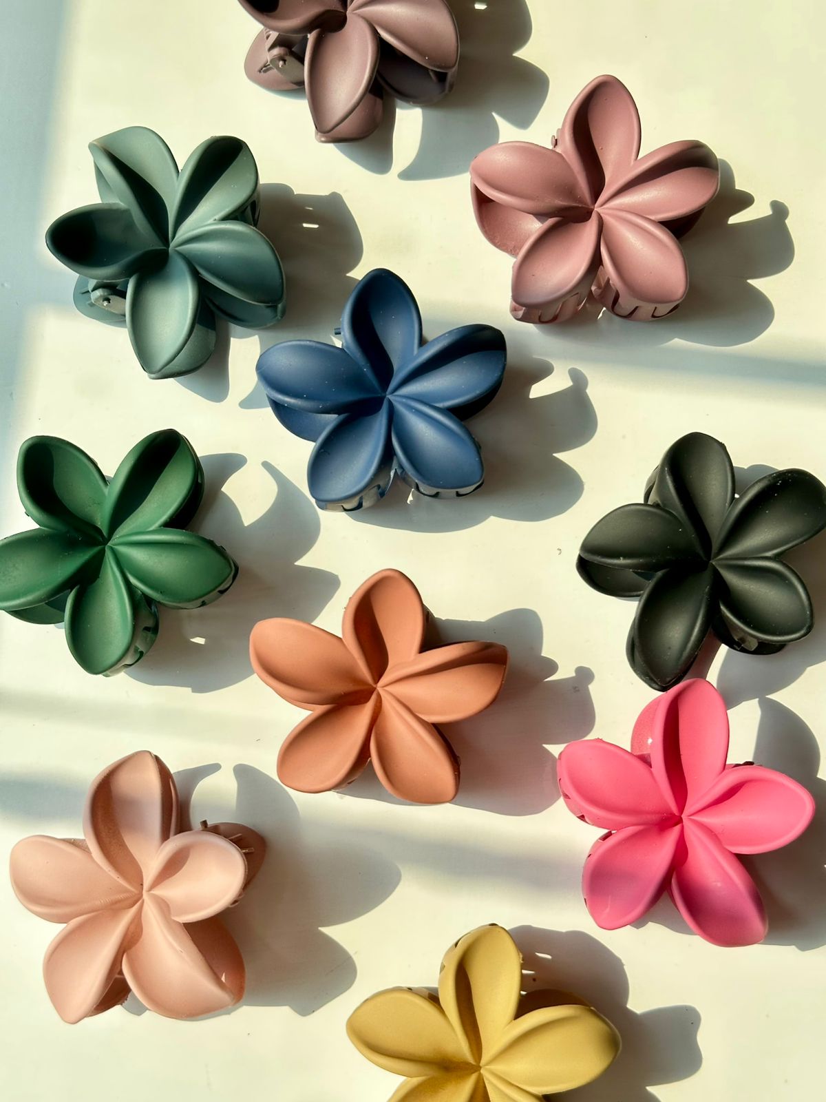 Medium Flower HairClaw
