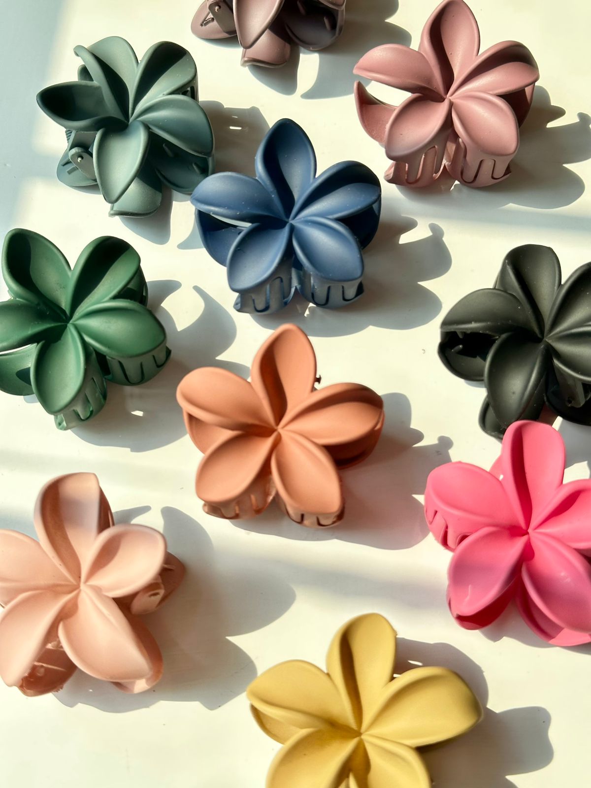 Medium Flower HairClaw