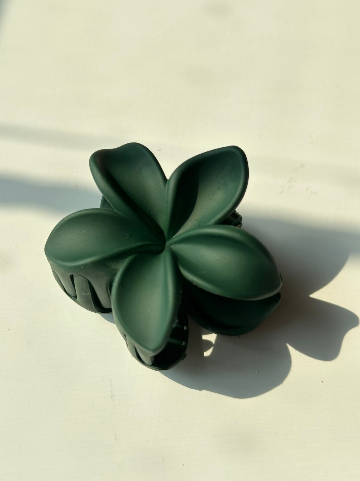 Medium Flower HairClaw