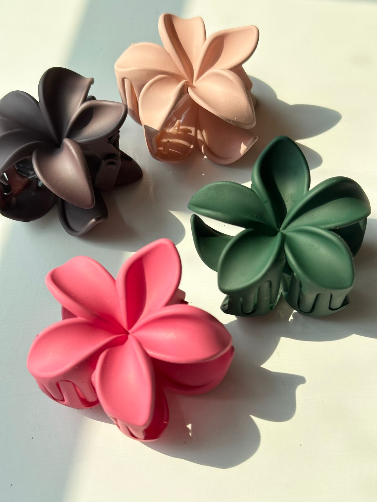 Medium Flower HairClaw